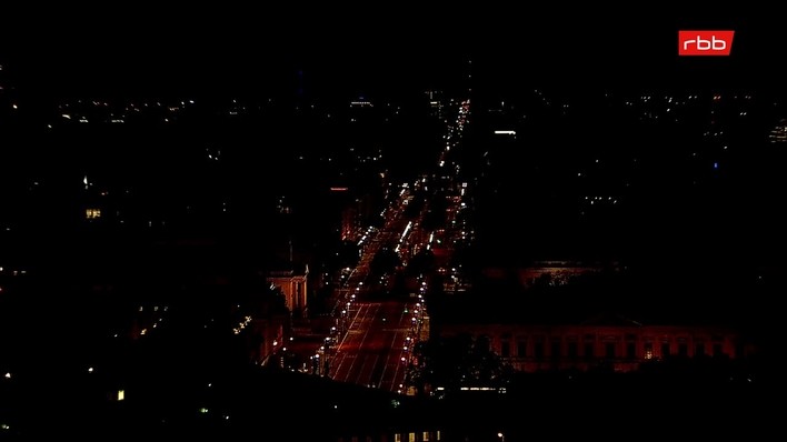Archiv Foto Webcam Berlin: Rotes Rathaus und Berliner Dom
