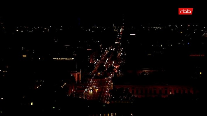 Archiv Foto Webcam Berlin: Rotes Rathaus und Berliner Dom