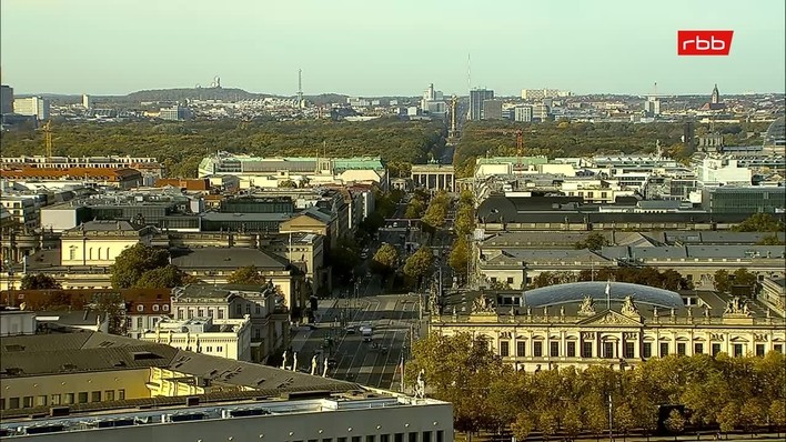 Archiv Foto Webcam Berlin: Rotes Rathaus und Berliner Dom
