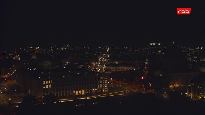 Archiv Foto Webcam Berlin: Rotes Rathaus und Berliner Dom