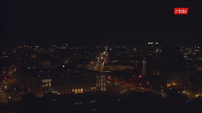 Archiv Foto Webcam Berlin: Rotes Rathaus und Berliner Dom