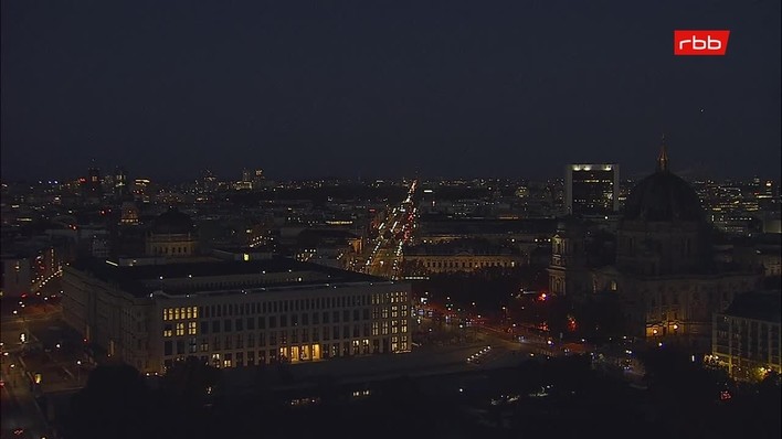 Archiv Foto Webcam Berlin: Rotes Rathaus und Berliner Dom