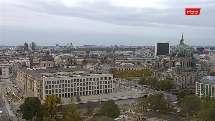 Archiv Foto Webcam Berlin: Rotes Rathaus und Berliner Dom
