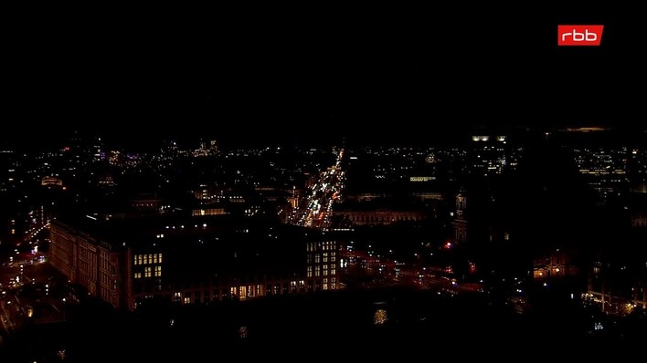 Archiv Foto Webcam Berlin: Rotes Rathaus und Berliner Dom