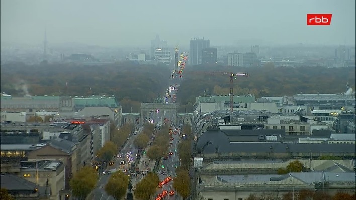 Archiv Foto Webcam Berlin: Rotes Rathaus und Berliner Dom