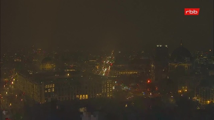 Archiv Foto Webcam Berlin: Rotes Rathaus und Berliner Dom