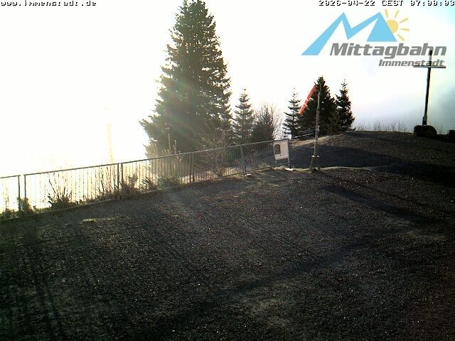 Archived image Webcam Mountain Mittagberg (View towards Valley Iller)