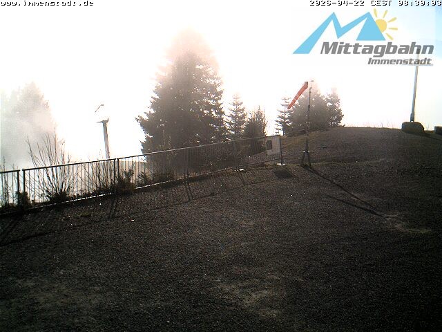 Archived image Webcam Mountain Mittagberg (View towards Valley Iller)