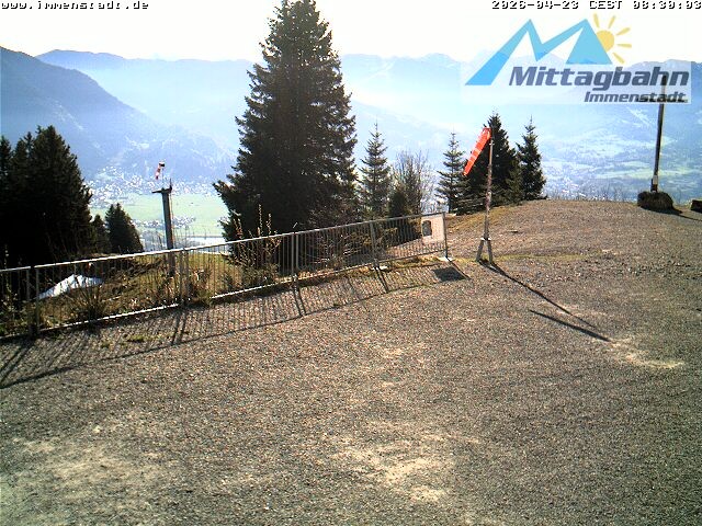 Archiv Foto Webcam Immenstadt: Mittaggipfel (Blick ins Illertal)