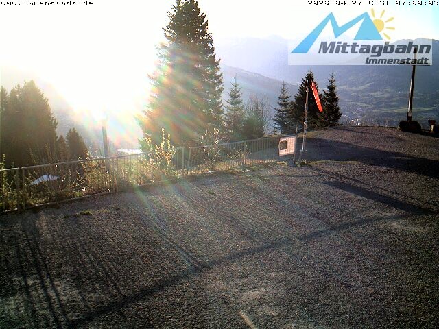 Archiv Foto Webcam Immenstadt: Mittaggipfel (Blick ins Illertal)