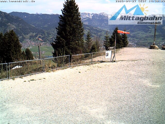 Archiv Foto Webcam Immenstadt: Mittaggipfel (Blick ins Illertal)