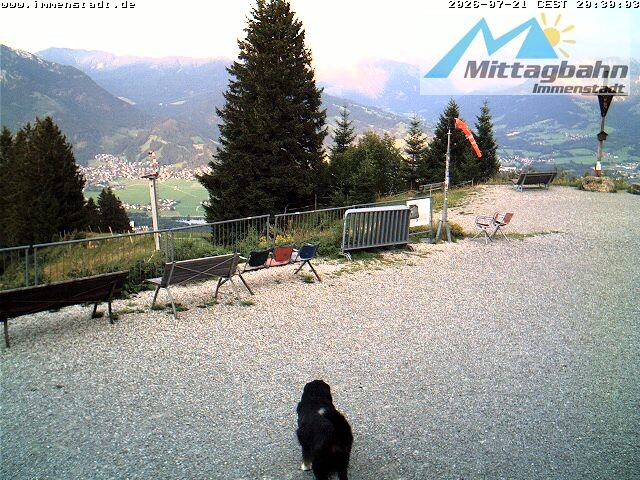 Archiv Foto Webcam Immenstadt: Mittaggipfel (Blick ins Illertal)