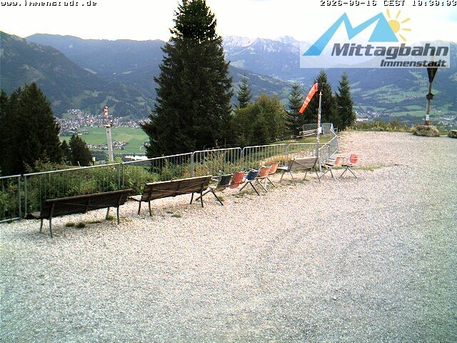 Archiv Foto Webcam Immenstadt: Mittaggipfel (Blick ins Illertal)