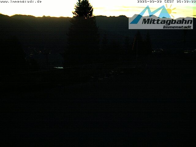 Archived image Webcam Mountain Mittagberg (View towards Valley Iller)