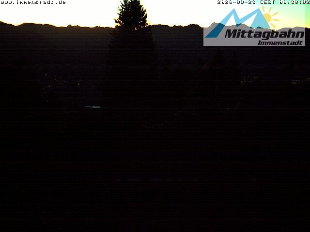 Archived image Webcam Mountain Mittagberg (View towards Valley Iller)