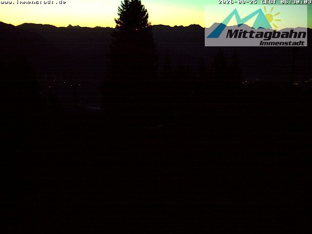 Archiv Foto Webcam Immenstadt: Mittaggipfel (Blick ins Illertal)