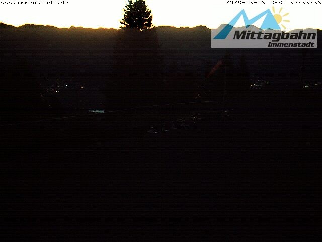 Archiv Foto Webcam Immenstadt: Mittaggipfel (Blick ins Illertal)