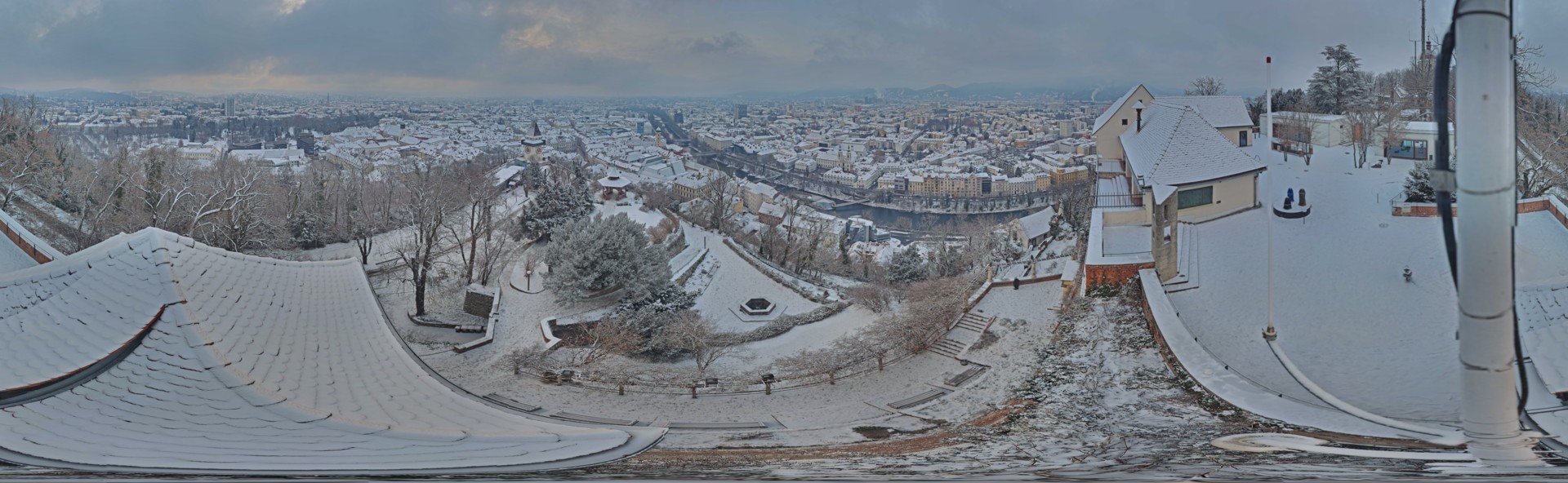Archiv Foto Webcam Graz: Panorama vom Schlossberg