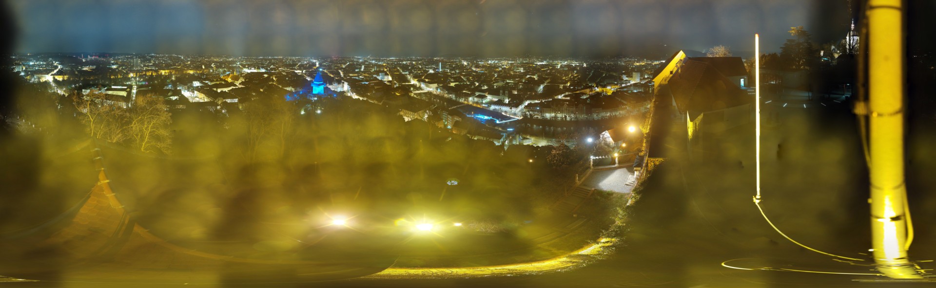 Archiv Foto Webcam Graz: Panorama vom Schlossberg