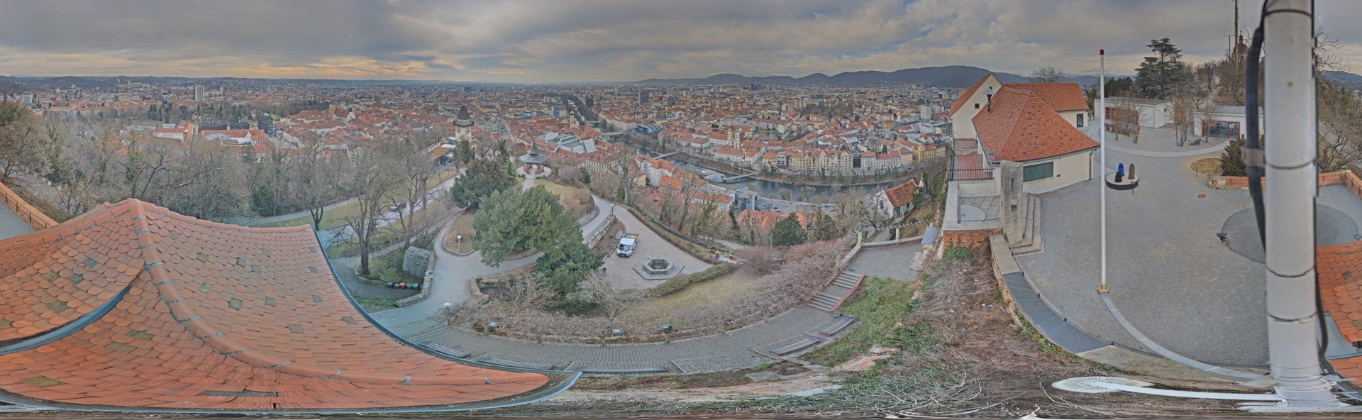 Archiv Foto Webcam Graz: Panorama vom Schlossberg