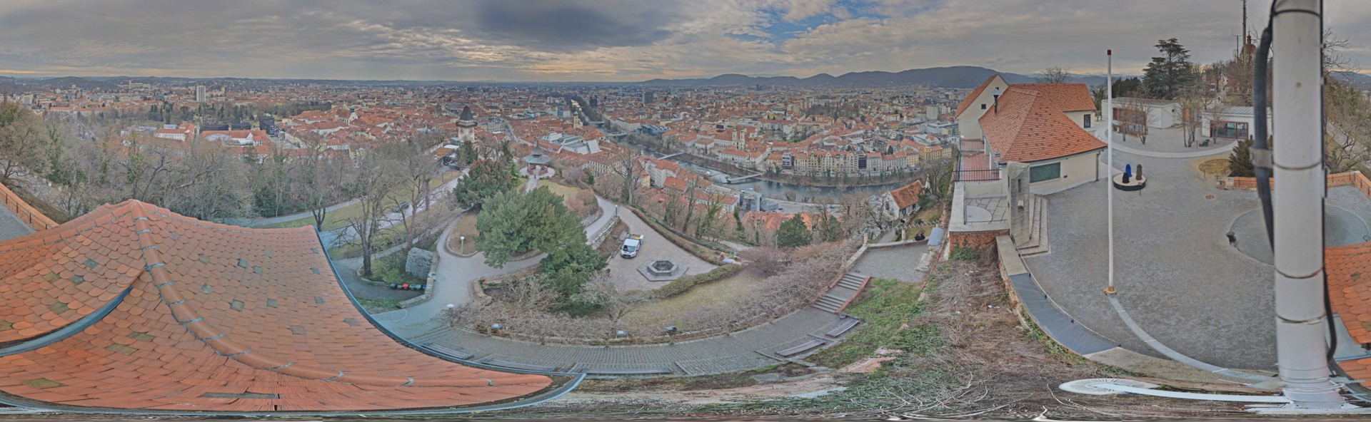 Archiv Foto Webcam Graz: Panorama vom Schlossberg