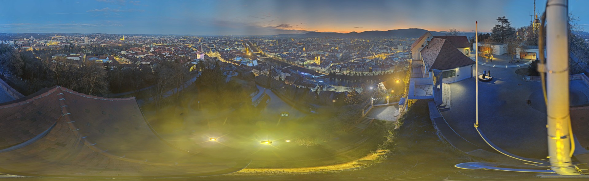 Archiv Foto Webcam Graz: Panorama vom Schlossberg