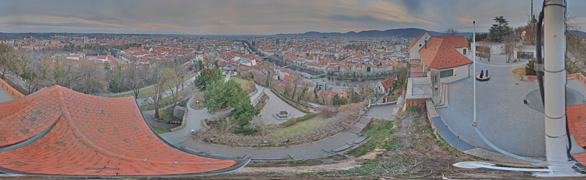 Archiv Foto Webcam Graz: Panorama vom Schlossberg