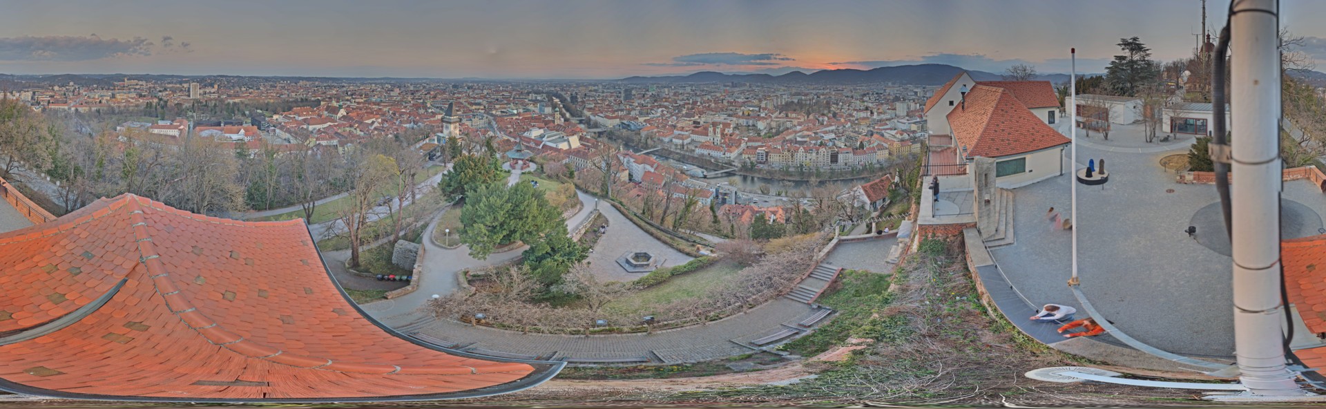 Archiv Foto Webcam Graz: Panorama vom Schlossberg