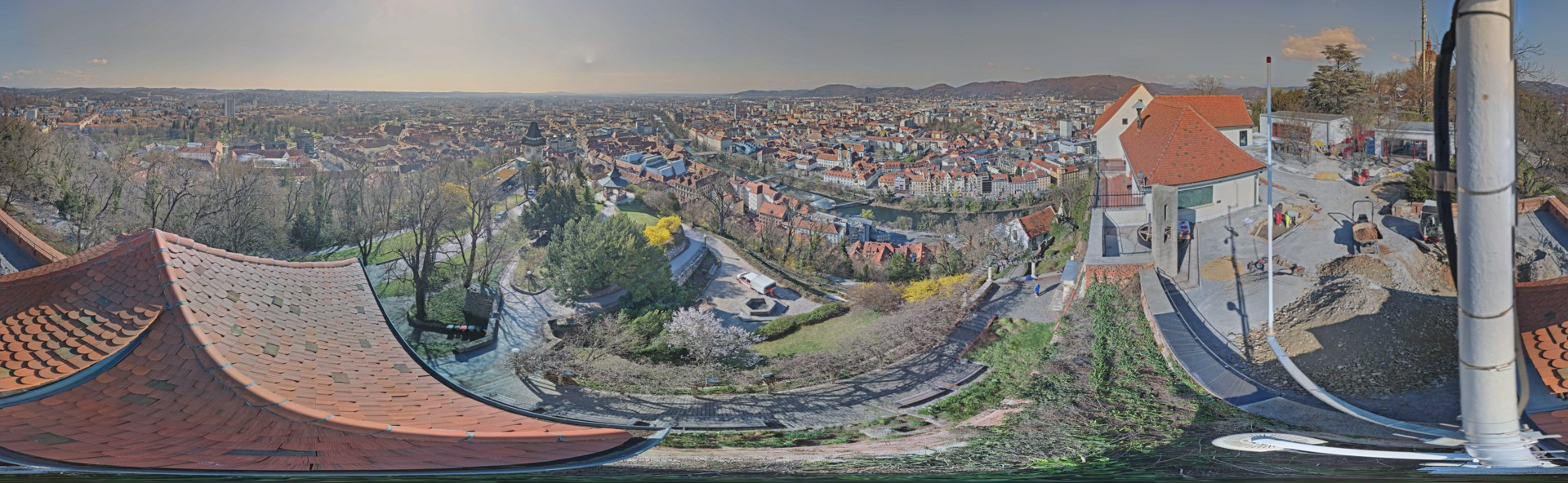Archiv Foto Webcam Graz: Panorama vom Schlossberg