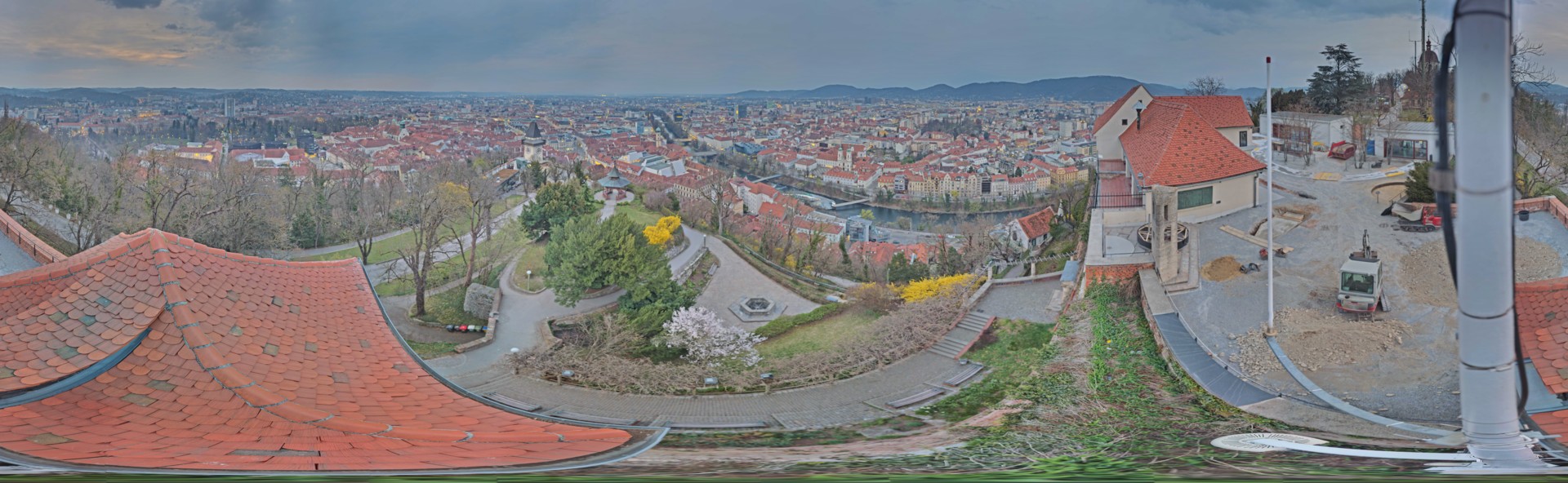 Archiv Foto Webcam Graz: Panorama vom Schlossberg