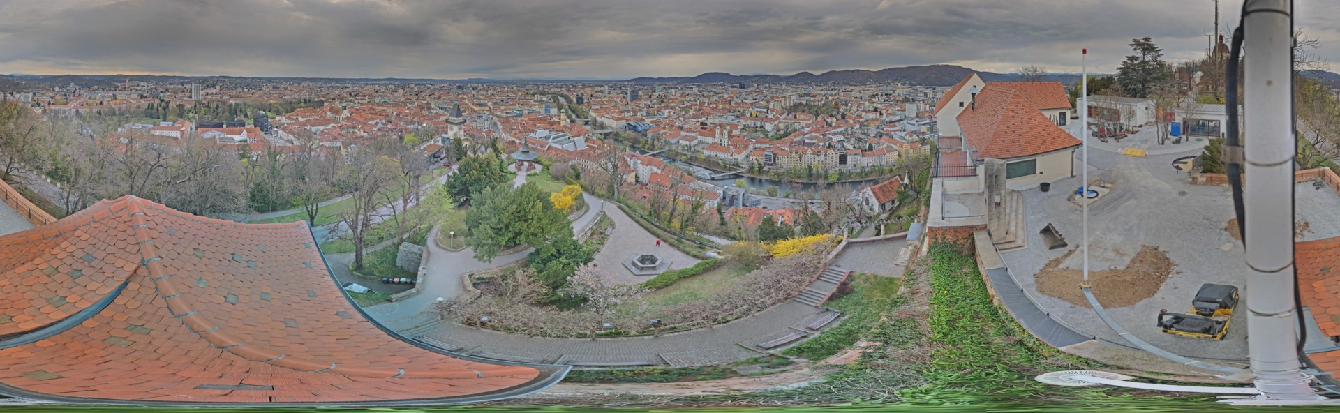 Archiv Foto Webcam Graz: Panorama vom Schlossberg