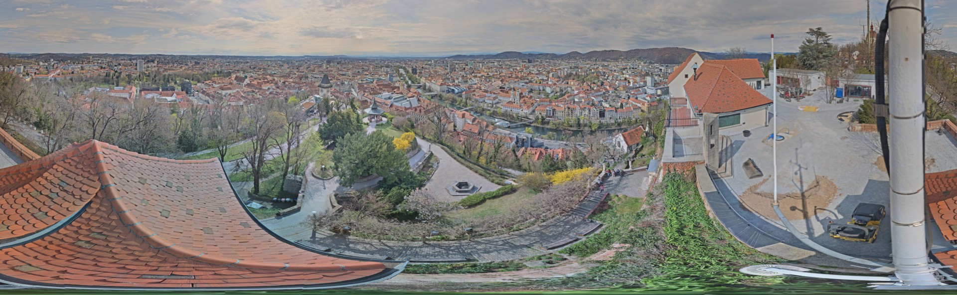 Archiv Foto Webcam Graz: Panorama vom Schlossberg