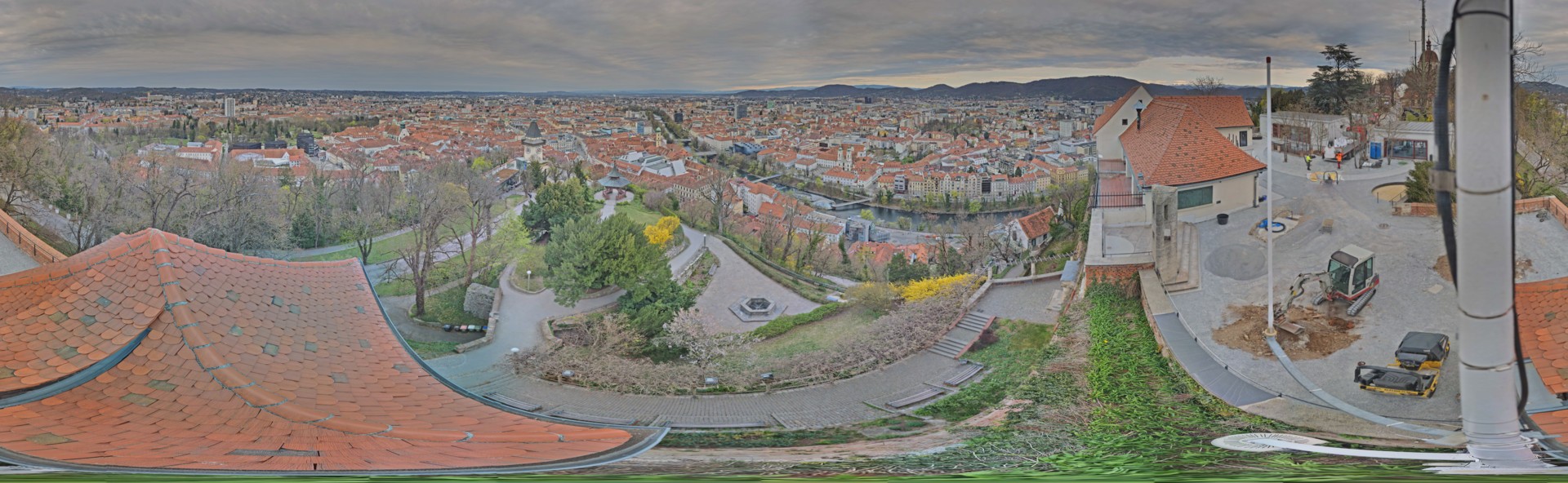 Archiv Foto Webcam Graz: Panorama vom Schlossberg