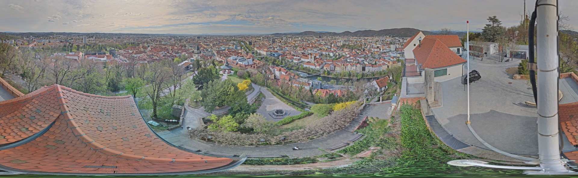 Archiv Foto Webcam Graz: Panorama vom Schlossberg
