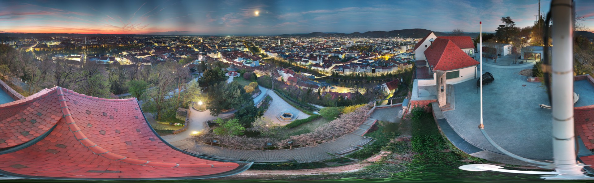 Archiv Foto Webcam Graz: Panorama vom Schlossberg