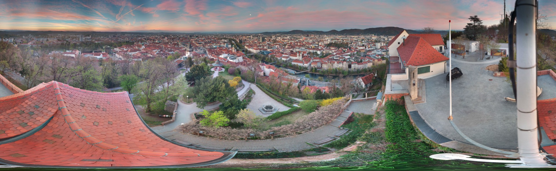Archiv Foto Webcam Graz: Panorama vom Schlossberg
