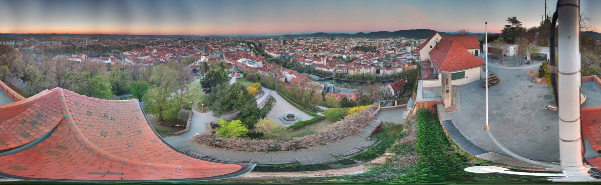 Archiv Foto Webcam Graz: Panorama vom Schlossberg