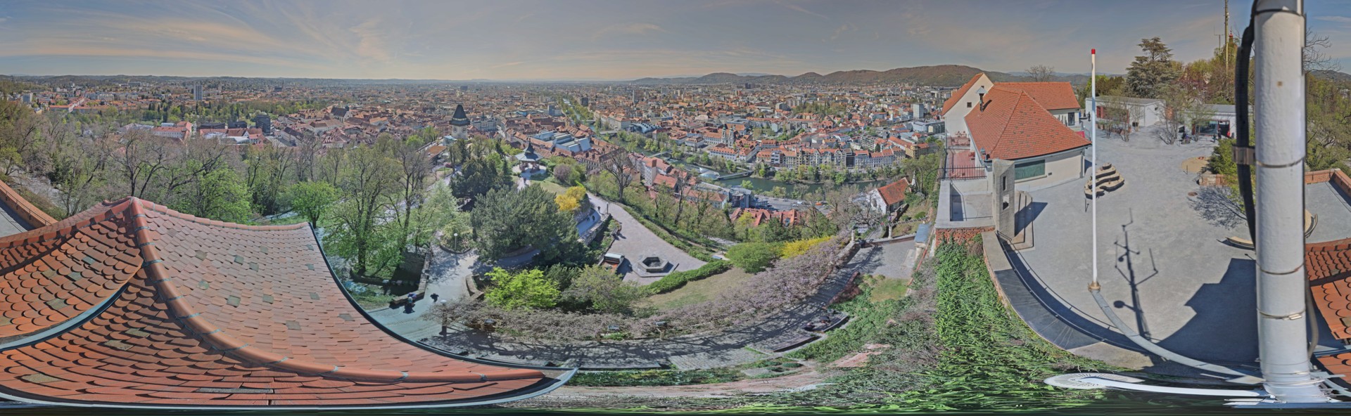 Archiv Foto Webcam Graz: Panorama vom Schlossberg