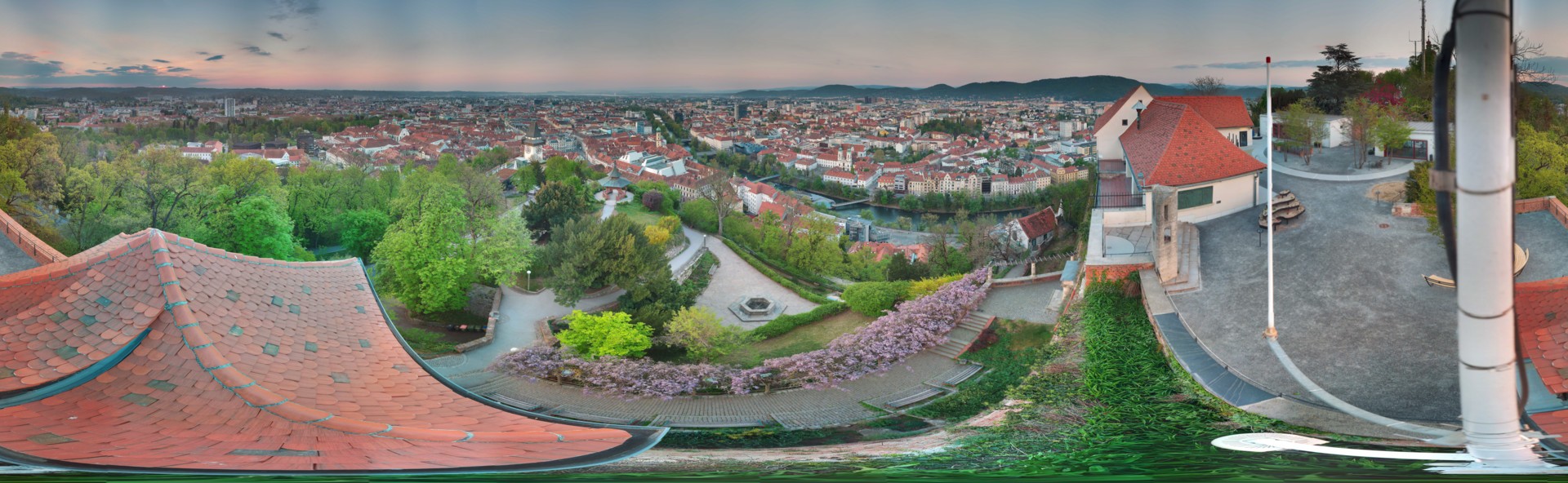 Archiv Foto Webcam Graz: Panorama vom Schlossberg