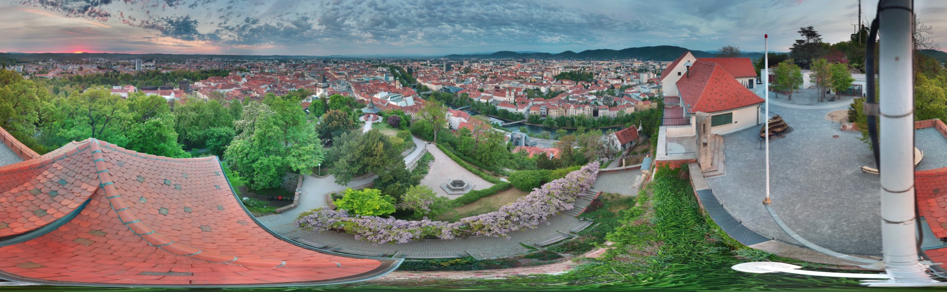 Archiv Foto Webcam Graz: Panorama vom Schlossberg