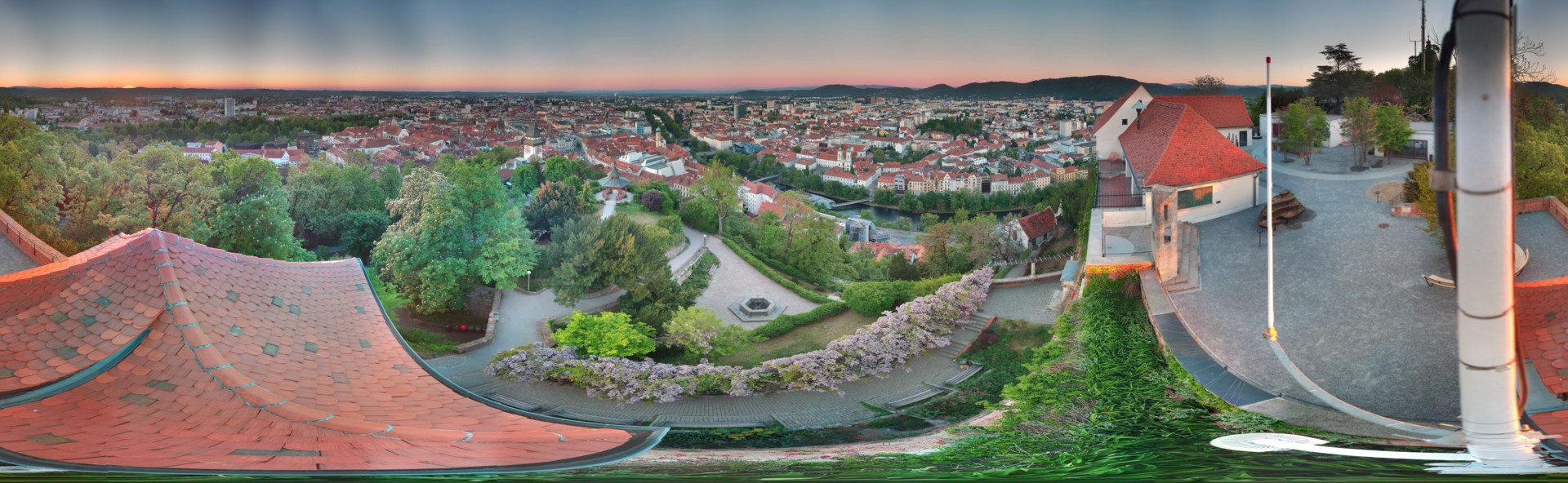 Archiv Foto Webcam Graz: Panorama vom Schlossberg