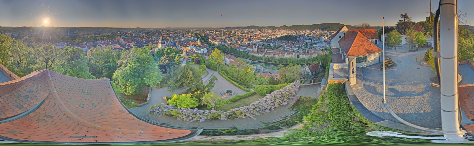 Archiv Foto Webcam Graz: Panorama vom Schlossberg