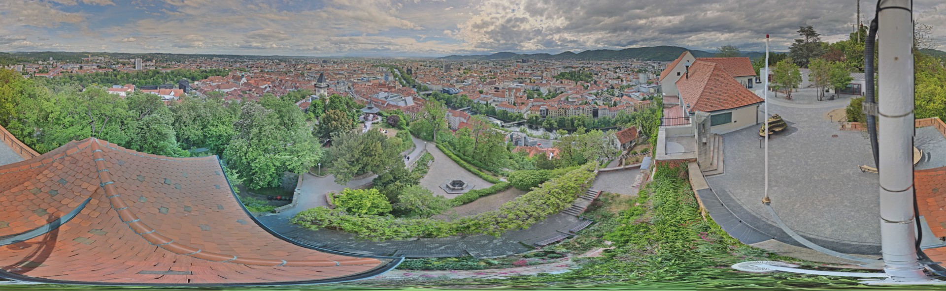 Archiv Foto Webcam Graz: Panorama vom Schlossberg