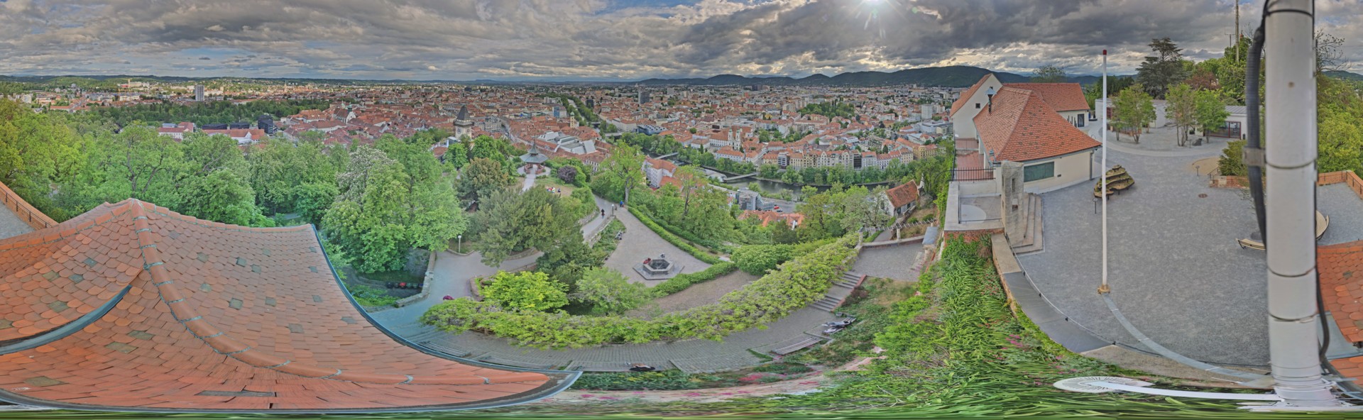 Archiv Foto Webcam Graz: Panorama vom Schlossberg