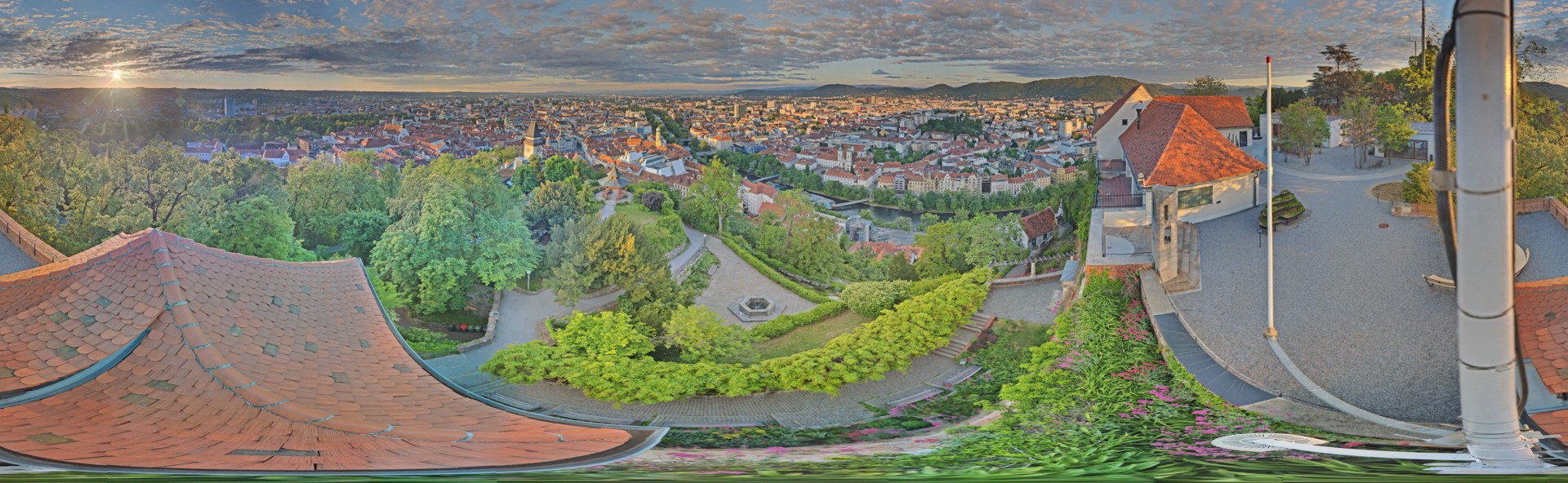Archiv Foto Webcam Graz: Panorama vom Schlossberg