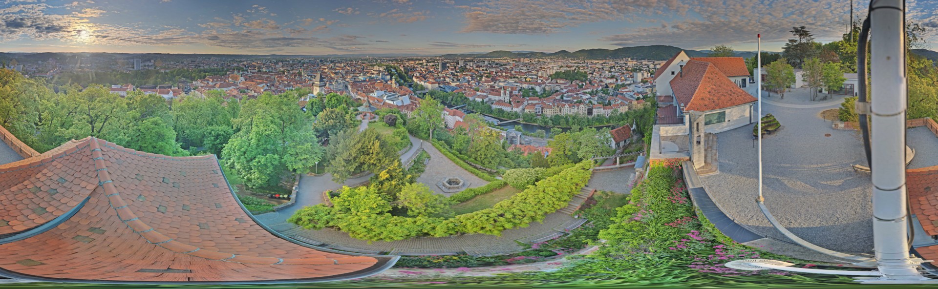 Archiv Foto Webcam Graz: Panorama vom Schlossberg