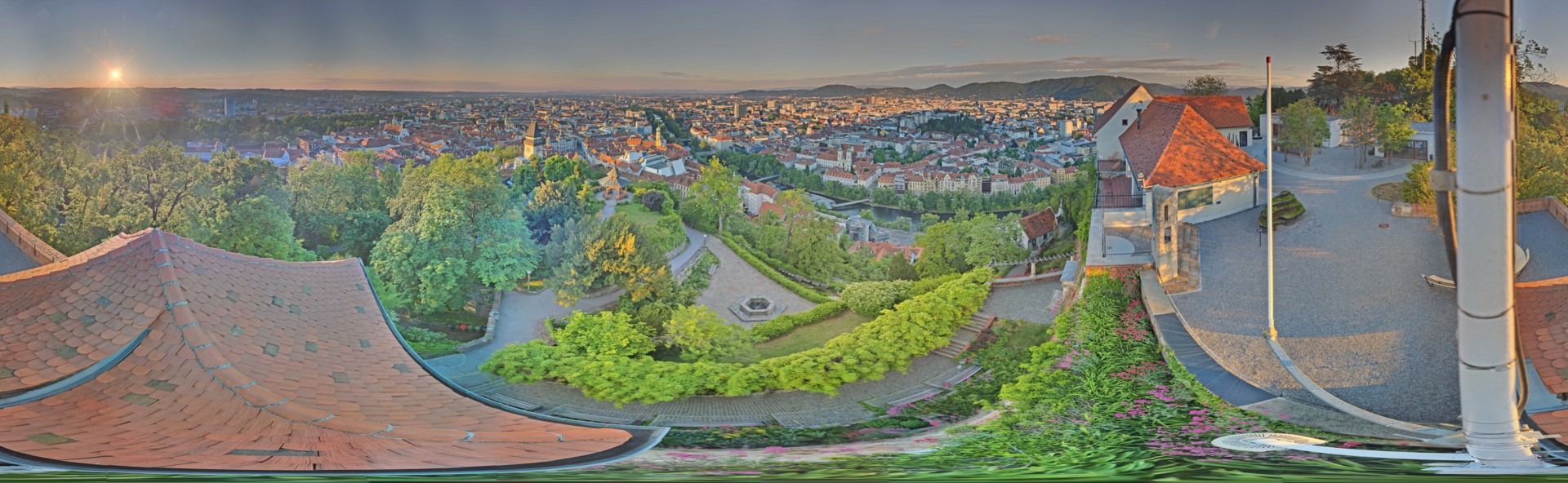 Archiv Foto Webcam Graz: Panorama vom Schlossberg