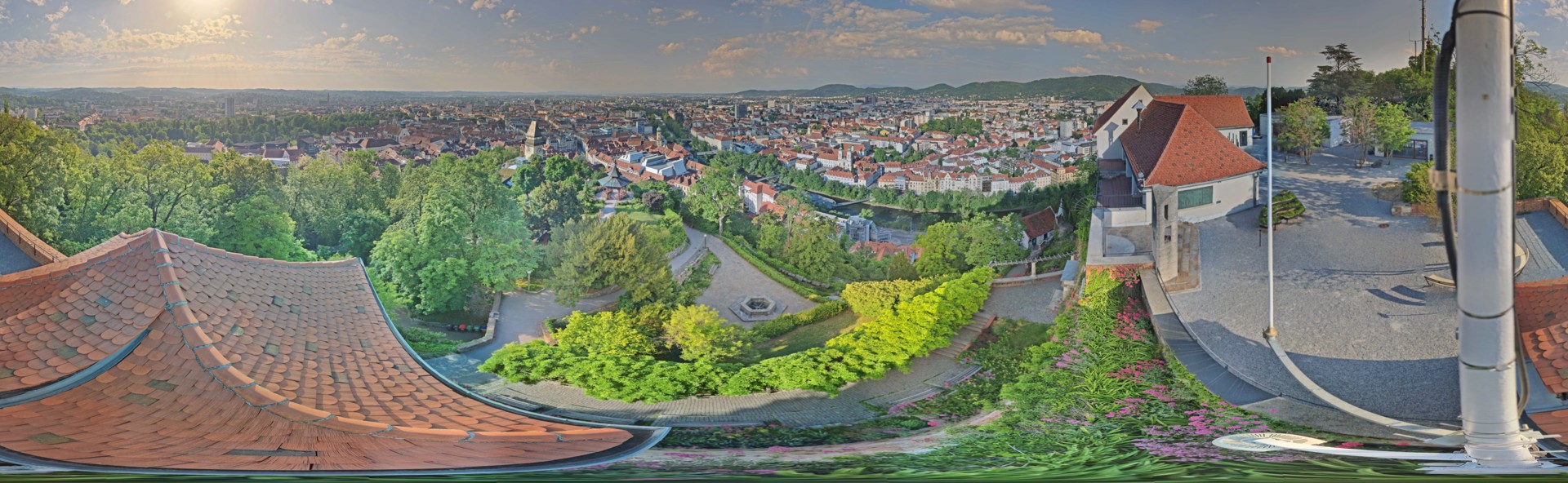 Archiv Foto Webcam Graz: Panorama vom Schlossberg