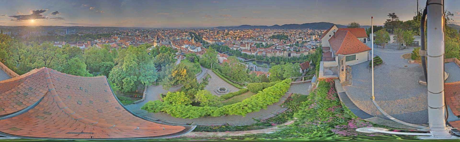 Archiv Foto Webcam Graz: Panorama vom Schlossberg