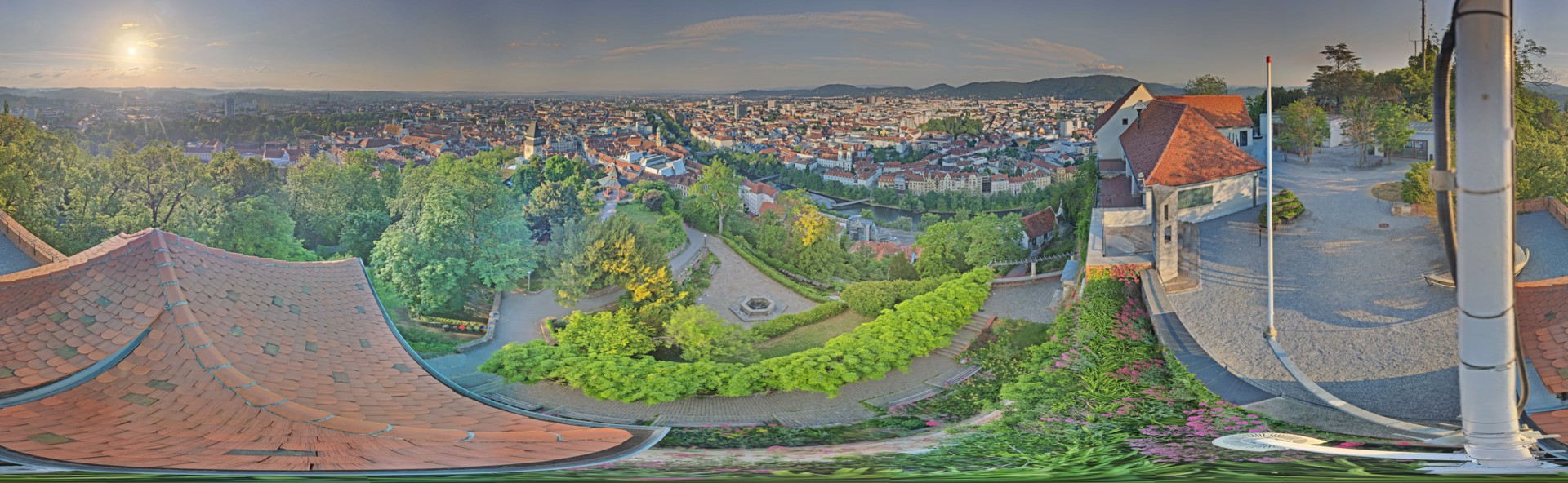 Archiv Foto Webcam Graz: Panorama vom Schlossberg